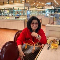 Yurike Sanger diketahui lahir di Poso, Sulawesi Tengah, pada 1945. Ia memiliki darah blasteran Jerman dan Manado. Foto: Instagram/yudhisanger_adventure