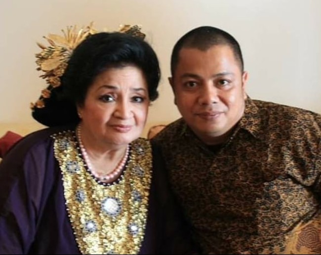 Dari unggahan, tampaknya Yurike cukup dekat dengan putranya, Yudhi Sanger. Di Instagram, Yudhi beberapa kali membagikan foto kebersamaannya dengan Yurike. Foto: Instagram/yudhisanger_adventure