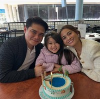 Acha dan Vicky diketahui resmi bercerai pada 19 Mei 2025. Meski sudah bercerai, Acha dan Vicky tetap berkomitmen untuk menjalankan co-parenting untuk anak semata wayang mereka. Foto: Instagram/@septriasaacha