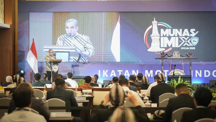 Ahmad Muzani di IMI