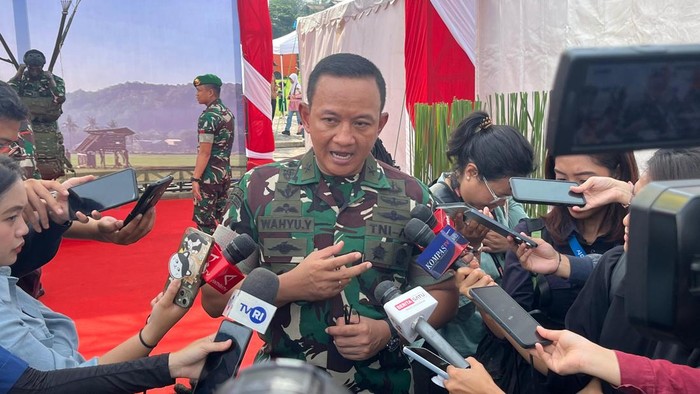 Kepala Dinas Penerangan Angkatan Darat (Kadispenad), Brigjen TNI Wahyu Yudhayana, di Monas, Jakarta, Sabtu (20/9/2025).