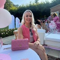 Selain pernyataan kontroversial, Charley sebelumnya juga viral karena merokok saat turnamen golf tahun lalu. Foto: Instagram Charley Hull