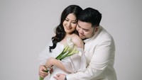Dyland PROS dengan lantang mengucapkan ijab kabul. Saya terima nikahnya dan kawinnya Rafhelya Nufa binti Ahmad Nuri dengan maskawin tersebut dibayar tunai, ujarnya dilihat di YouTube-nya. (Foto: dok Instagram dylandpros)