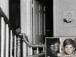 Kamera Ini Berhasil Rekam Sosok Misterius yang Bikin Merinding