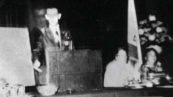 Foto ini diambil pada 1968. Di dalam fotonya menampilkan saudara Robert Ferguson yang telah tiada pada perang dunia kedua. Foto: Fix Photo