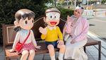 Inara Rusli Throwback Masa Kecil Foto Bareng Patung Doraemon-Gundam