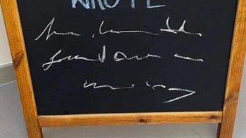 Dokter yang bijak pernah berkata... was wes wos. Foto: Botros69 via Bored Panda