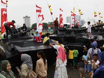 Warga Serbu TNI Fair di Monas, Pameran Alutsista Jadi Magnet