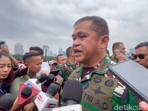 KSAD Cek Stand Rekrutmen TNI AD di Monas, Minta Warga Lapor Jika Ada Pungli