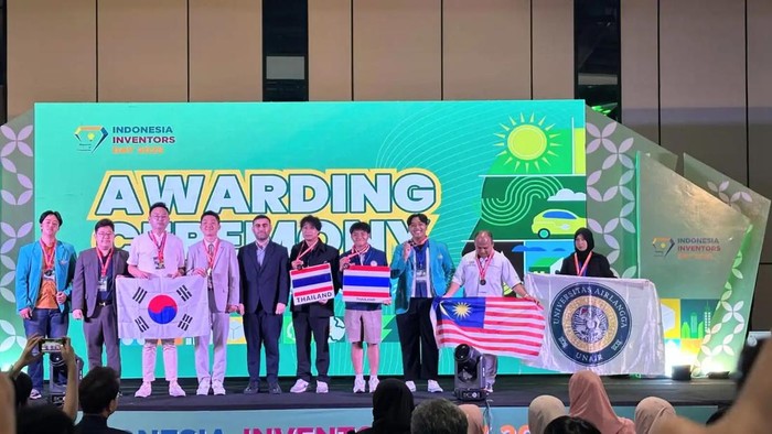 Mahasiswa Unair sabet medali internasional