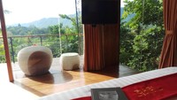 Manohara memiliki 5 kamar berdesain kontemporer Jawa yang memberikan kenyamanan dan ketenangan saat Anda menginap. Manohara mudah diakses melalui jalan darat dan beberapa menit berjalan kaki dari Candi Borobudur. (Manohara Borobudur)