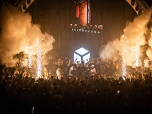 Package Collective Comeback, Lahirkan Label Musik & Goodies Resmi Package Collective Comeback, Lahirkan Label Musik & Goodies Resmi