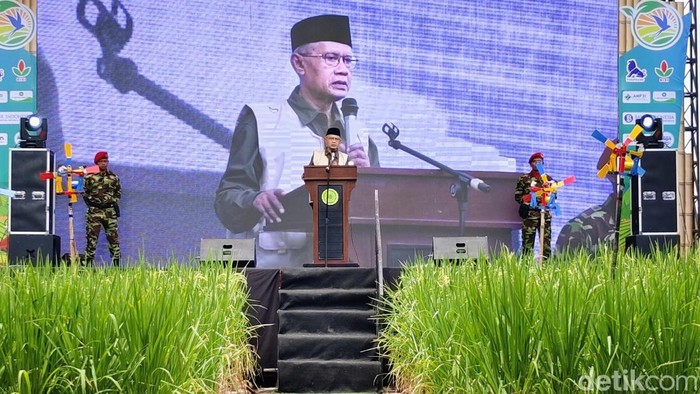 Pembukaan Jambore Nasional I Jamaah Tani Muhammadiyah (JATAM) di Kebumen, Jawa Tengah, Sabtu (20/9/2025).