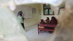 Menangis di Kelas, Siswi SD Paya Baro Hadapi Penutupan Sekolah