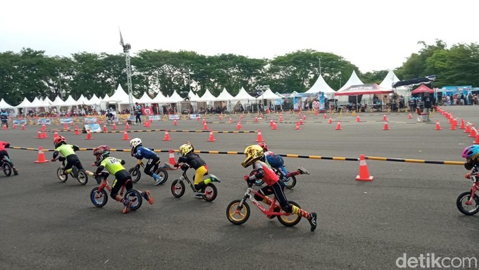 Pertandingan push bike di Kota Cirebon.