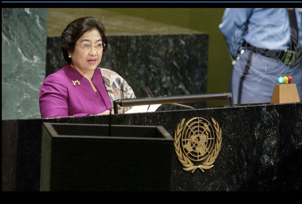 Presiden Megawati berpidato di Sidang Umum PBB 2003 Presiden Megawati berpidato di Sidang Umum PBB 2003