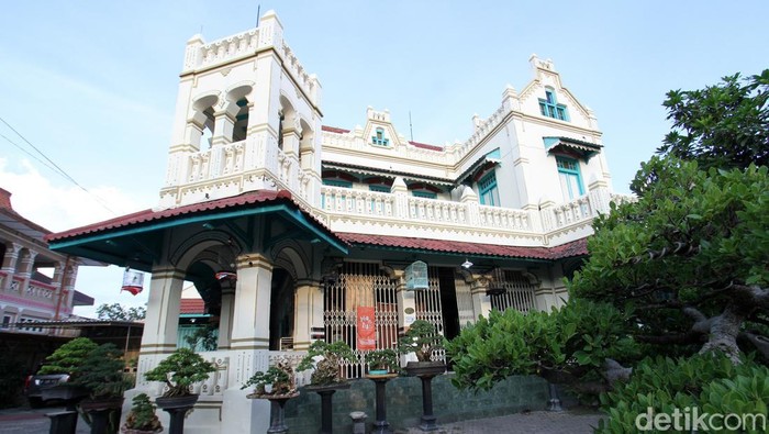 Rumah Gajah Mungkur di Gresik