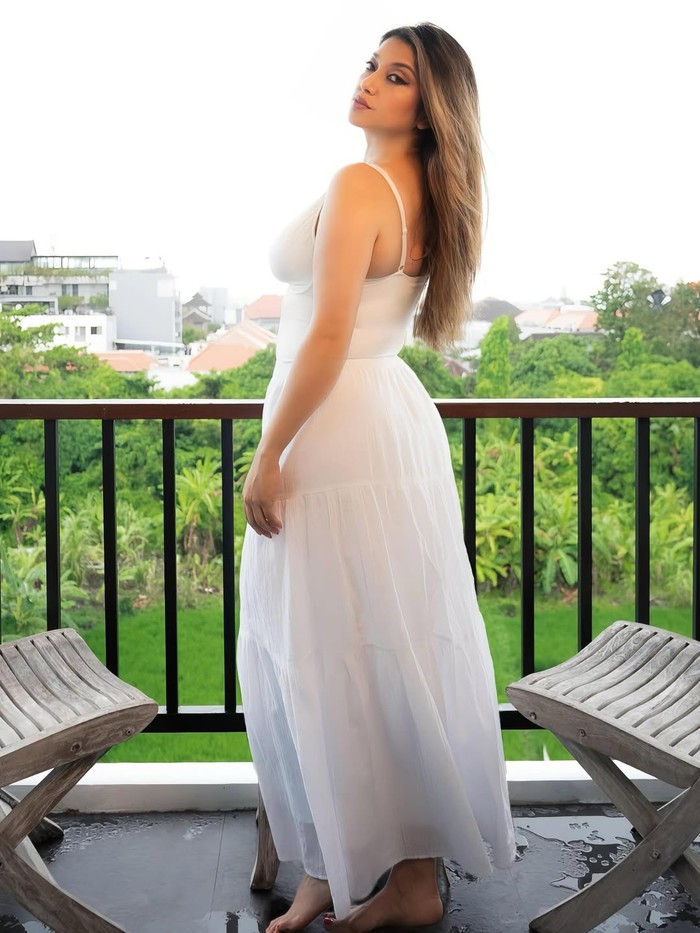 sarah azhari