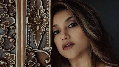 Wajah Asli Sarah Azhari No Oplas