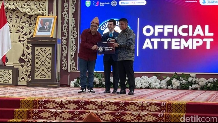 Sumsel memecahkan rekor dunia Guinness World Records pelatihan AI kepada guru.