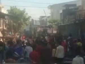 Tawuran Warga Layang Vs Kandea Makassar Pecah Lagi, Batu-Busur Beterbangan