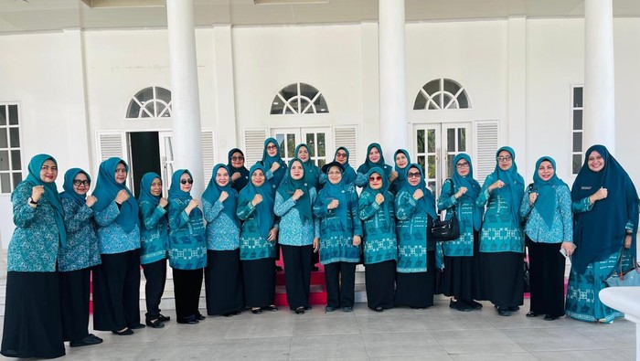Tim SMEP TP PKK Sulsel saat melakukan kunjungan kerja ke Takalar. Dokumen Istimewa