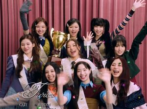 Video: Rayakan HUT Ke-10, TWICE Rilis Album Spesial TEN: The Story Goes On