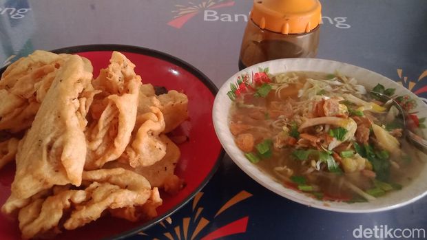 Warung soto Sajianto Pelo di Jalan Bhayangkara, Pedan, Klaten.