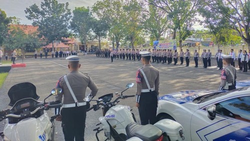 Apel siaga pasukan pengamanan Tour de EnTeTe di Polres Manggarai Barat, Minggu (21/9/2025). (Dok. Humas Polres Manggarai Barat)