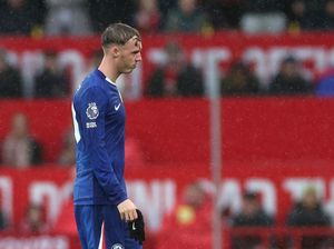 Cole Palmer Patah Jari Kaki di Rumahnya Sendiri