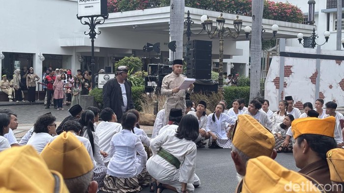 Eri Cahyadi Jadi Residen Soedirman dalam Teatrikal Perobekan Bendera