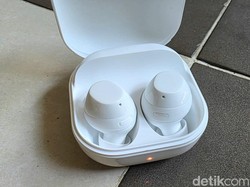 Unboxing Galaxy Buds Core, TWS Murah Samsung