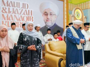 Khofifah Ajak Santri Jadi Pewaris Kepemimpinan Umat di Probolinggo