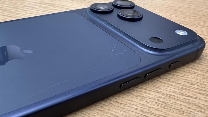 iPhone 17 tergores