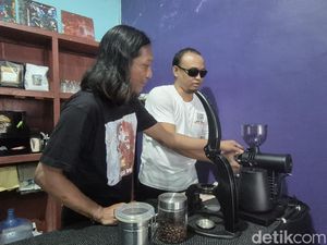Kisah Inspiratif Barista Tunanetra di Tabanan Rintis Kopi Bayang Bali