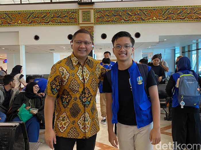 Kepala Dinas Pendidikan (Dindik) Jatim, Aries Agung Paewai memberi pembekalan siswa OSN