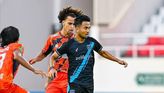 Laga Kendal Tornado vs Persela Lamongan