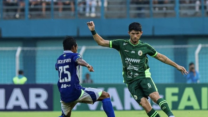 Laga Persiku Kudus vs PSS Sleman di Stadion Wergu Wetan, Kudus, Minggu (21/9/2025).