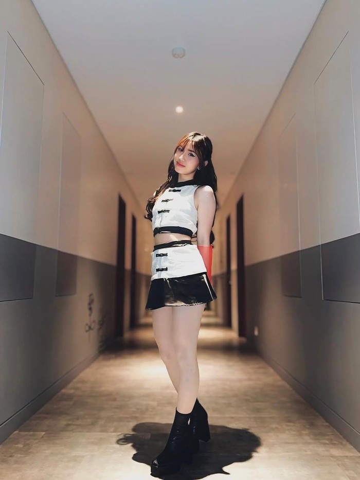 Leona Zhen Leoa Zhen si penyanyi Ambyar