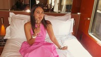 Luna Maya kepengin merencanakan kehamilan tahun depan. Karena aku pengin semuanya clear schedule ke sana ke mari. Harus semuanya siap, mental harus siap, tuturnya. (Foto: dok Instagram lunamaya)
