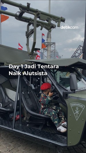 Video: Melihat Pameran Alutsista di Monas