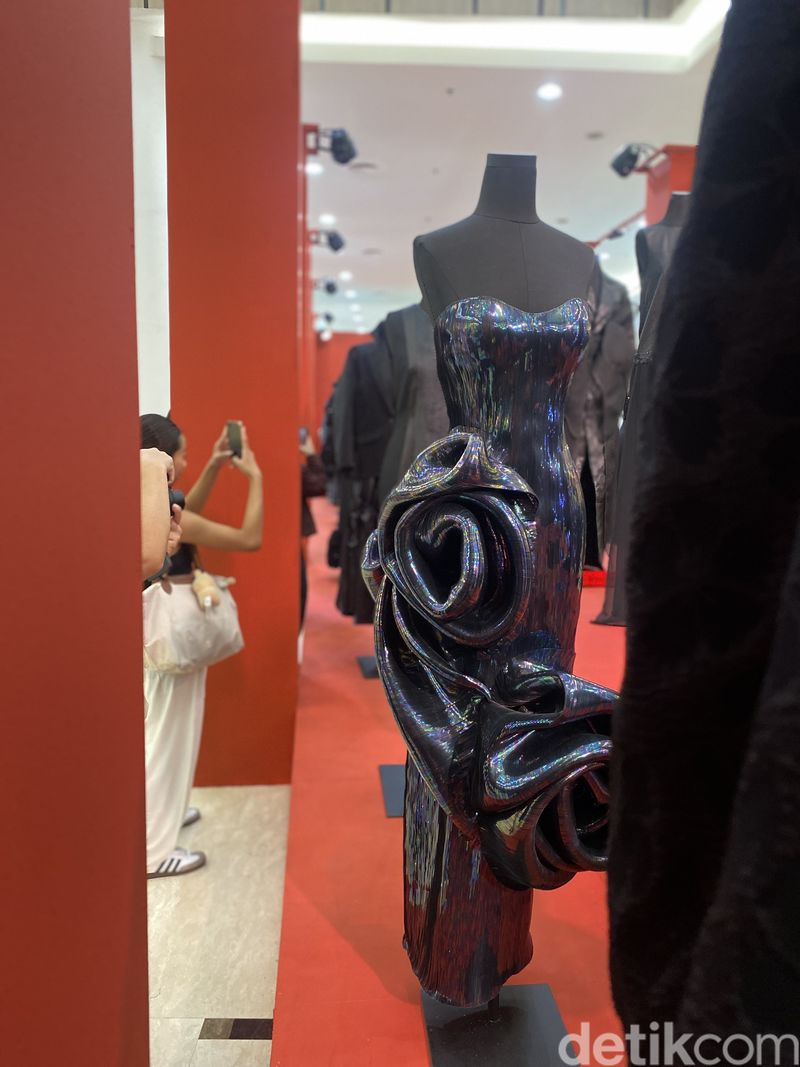 Pameran Fashion GAYA - ARCHIVE 2025 persembahan Ikatan Perancang Mode Indonesia (IPMI) atau Indonesian Fashion Designer Council (IFDC) di Senayan City, 19-28 September 2025.