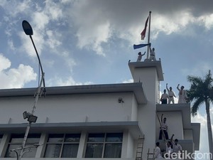 Ini yang Beda dari Teatrikal Perobekan Bendera di Surabaya Tahun Ini