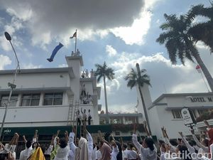 Meriahnya Teatrikal Perobekan Bendera di Hotel Yamato Surabaya