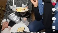 Di geng Cendol, Tya Ariestya sendiri memiliki kedekatan dengan Paula Verhoeven. Bahkan mereka sering kulineran berdua hingga ke Blok M. Foto: Instagram/@tya_ariestya