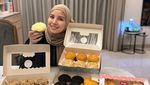 Tya Ariestya, Juragan Kos yang Hobi Jajan Durian hingga Donat