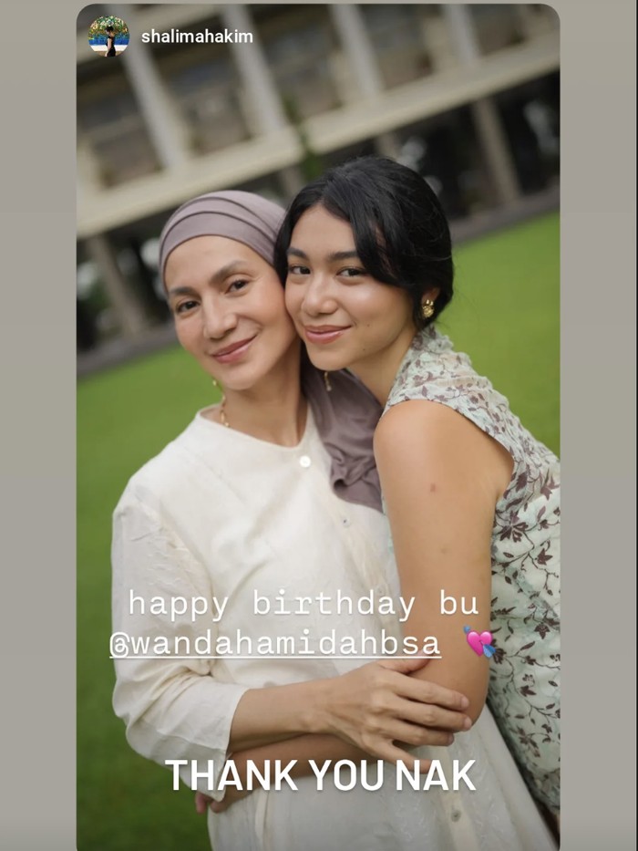 Wanda Hamidah Wanda Hamidah berulang tahun ke-48 dalam pelayaran menuju Gaza.