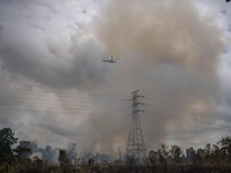Water Bombing Dikerahkan, Api di Lahan Ogan Ilir Berhasil Dipadamkan