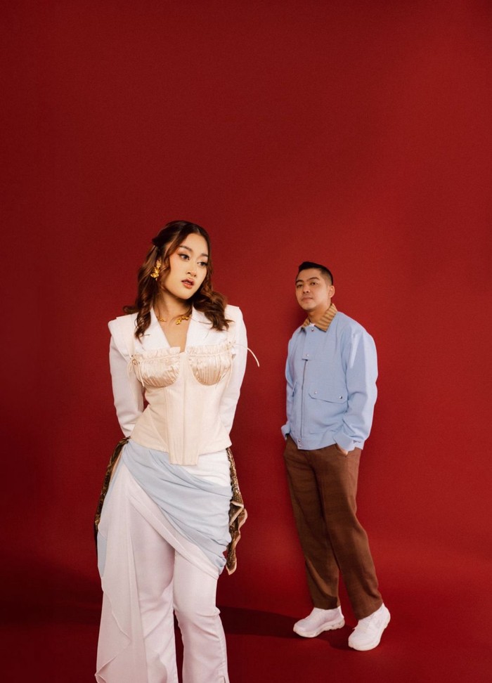 Aisha Retno, penyanyi asal Malaysia, kembali dengan single Semoga Saja, kolaborasi bersama Ade Govinda.