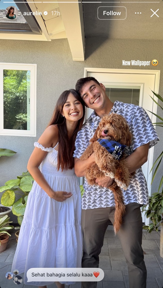 Dalam salah satu unggahan Instagram Story miliknya Aurelie memamerkan foto kebersamaannya dengan Tyler dan anjing mereka. Ia juga memperlihatkan baby bump di perutnya yang kini sudah mulai terlihat. Foto: Instagram/@aurelie